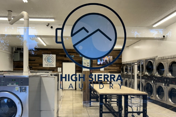 High Sierra Laundry 600X400